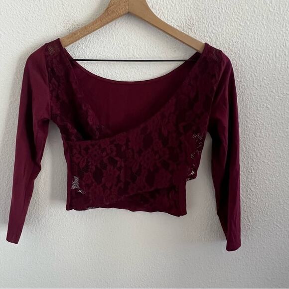 American Eagle Bundle of Two Cross Back Green and Maroon Small - Picture 4 of 10